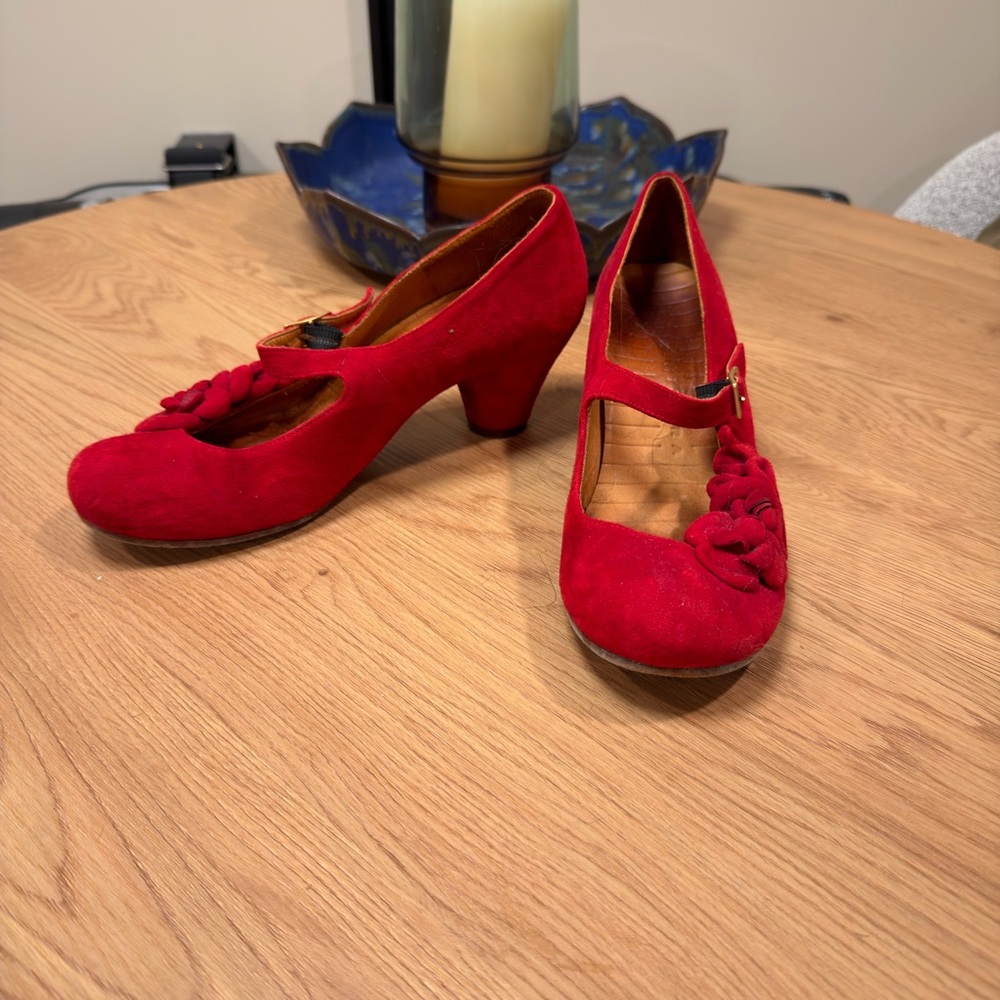 Chie Mihara Elegant Red Women's Heels